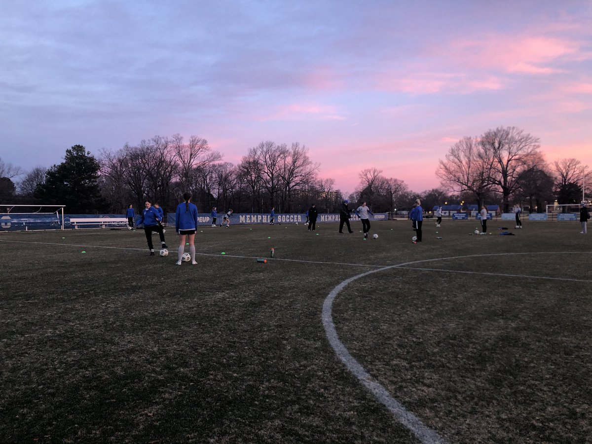 MemphisWSoccer's tweet photo. sunrise         training 
               🤝
            quality https://t.co/znp5IeRq17