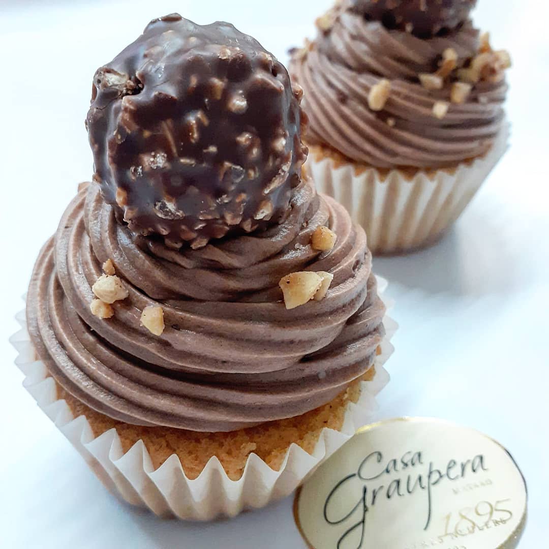 Casa_Graupera's tweet photo. La decoració i el farcit pot variar. 
Només per encàrrec. 

#pastís #aniversaris #celebracions #cupcake #popcake #corgeometric #CasaGraupera #cakesicles #postres #Mataró https://t.co/sS0hMd2szc