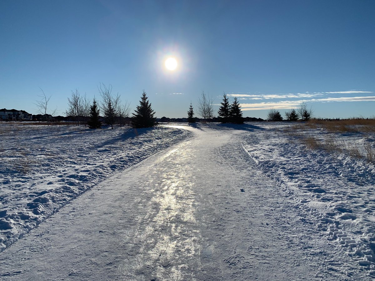 Denise13F's tweet photo. Happy Wednesday
Sharing a few January winter pics of our backyard park trails. Grateful for the open space & bladed snow trails. #running #hiking #walking #selfcare #mentalhealth #NaturesTherapy #IntegrativePsychiatry #ItsOkNotToBeOk #Hope #NeverGiveUp https://t.co/clQlB5Et3C