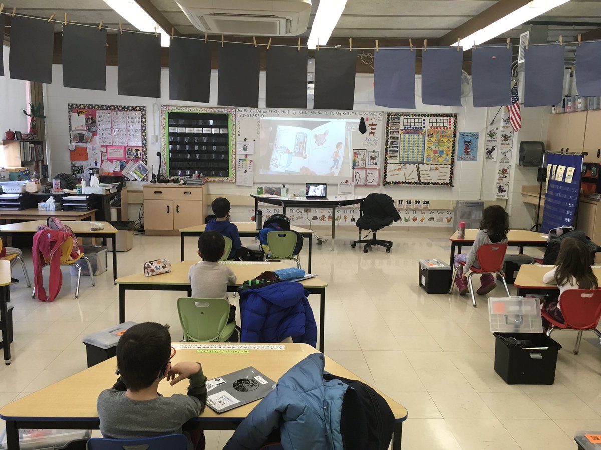 Mystery reader looks a little different during a pandemic but we love it just as much! #engage109 #sp109