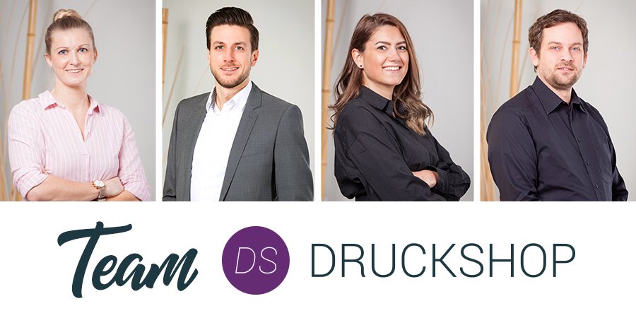 leadprint's tweet photo. Das DRUCKSHOP-Team von Lead-Print wünscht ein frohes neues Jahr! 🎆 #webtoprint #online #print #weareleadprint https://t.co/ToT0oFfFSg