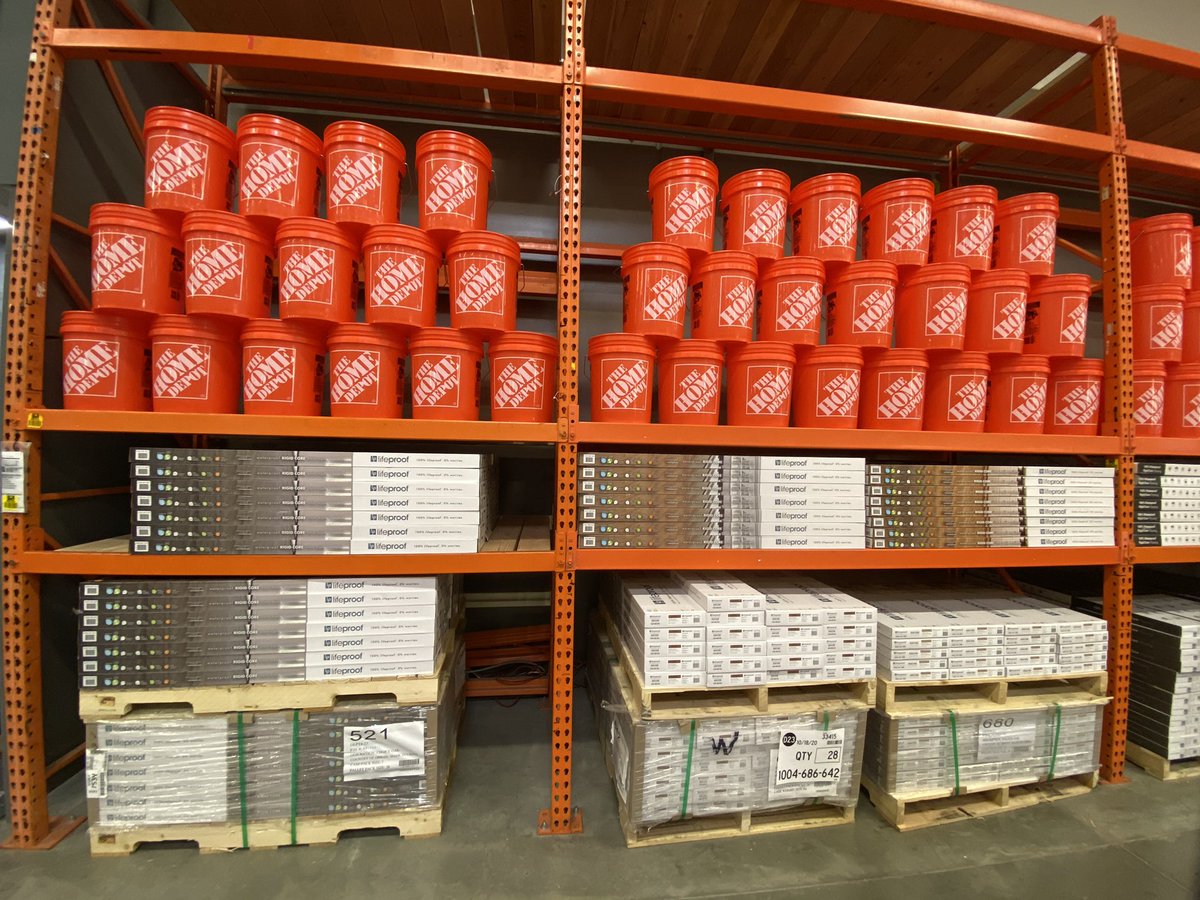 cierraewalters1's tweet photo. We love our vinyl here in Durango! #bulkitout #stackithighwatchitfly @Patrickhd1534 @MattCramer179 @diabloredbattle @Mike__How @ClaudiaD1534 https://t.co/sc0ATBqJ4S
