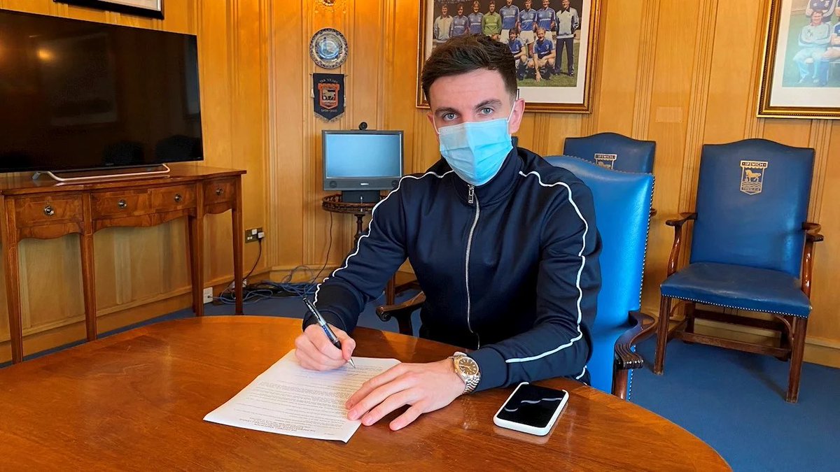 Delighted to have signed on loan to <a href="/IpswichTown/">Ipswich Town</a> buzzing to get started and can’t wait to get playing! Thanks to all the fans for there messages 💙⚽️⚡️