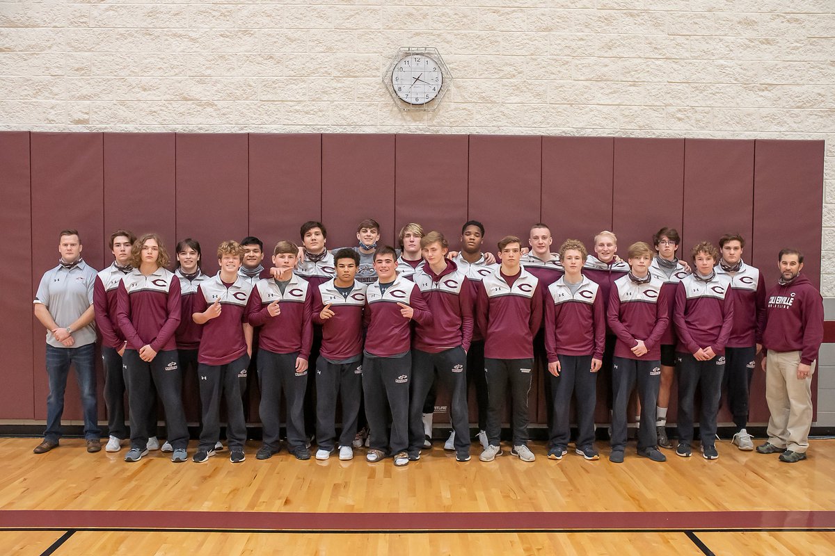 redbardes's tweet photo. CHS Wrestling taking care of business last night at home. #901beasts #chswrestling @CHSDragons @WrestlingCville @johnvarlas https://t.co/H5LGYfBSMy