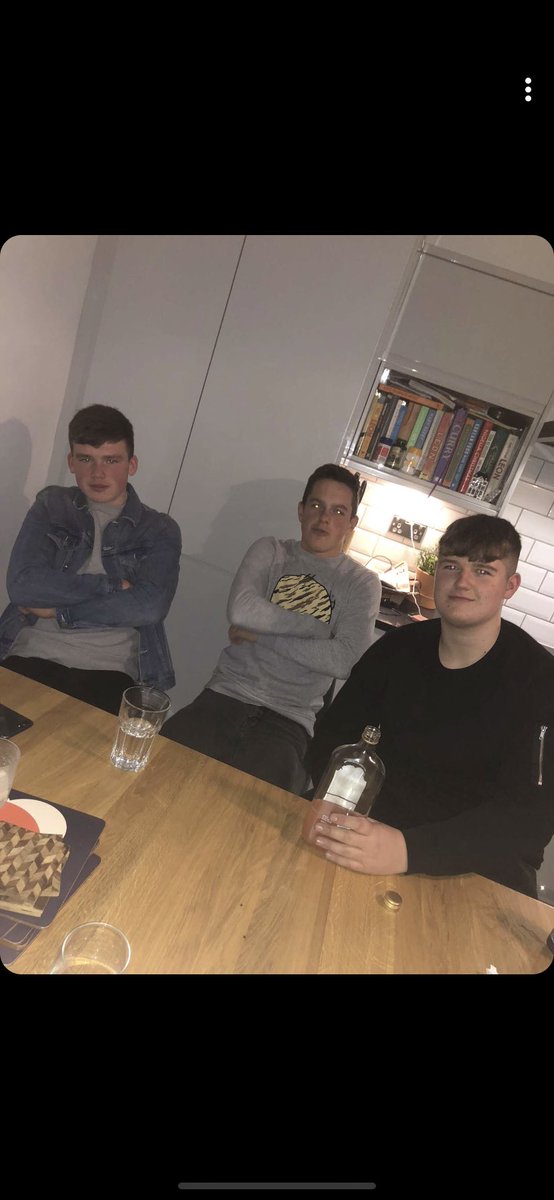 Fraserthomson90's tweet photo. Happy Birthday @dannywoodss3 hope you’ve had a good day n catch up soon🍺 https://t.co/6YWnTlrMpy