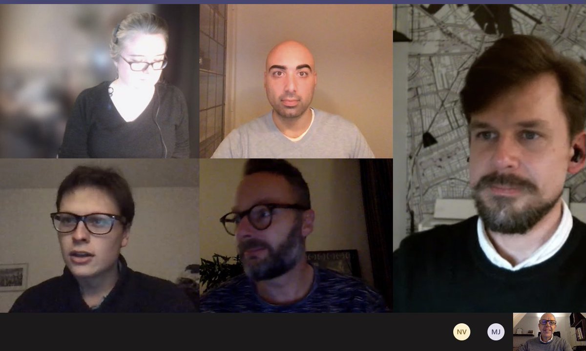 De overlast van afval is enorm. <a href="/D66Zuid/">D66 Amsterdam Zuid</a> vroeg bewoners naar de grootste klachten. Meer aktie is nodig. Vanavond zijn we live te volgen tijdens de vergadering van de stadsdeelcommissie: 🎥 zuid.notubiz.nl/live. Heb je input, laat ons gerust hier weten! ⬇️ <a href="/StadsdeelZuid/">Stadsdeel Zuid</a>