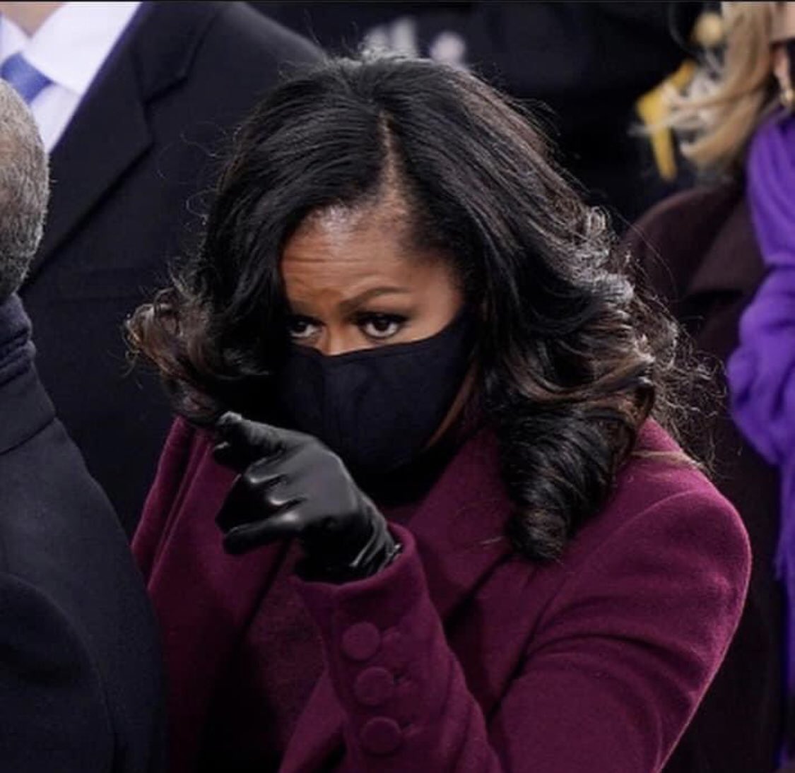 _indianfeminist's tweet photo. Kamala Harris reacting to Michelle Obama. More WOC up top please. https://t.co/ABum9Y5TSo
