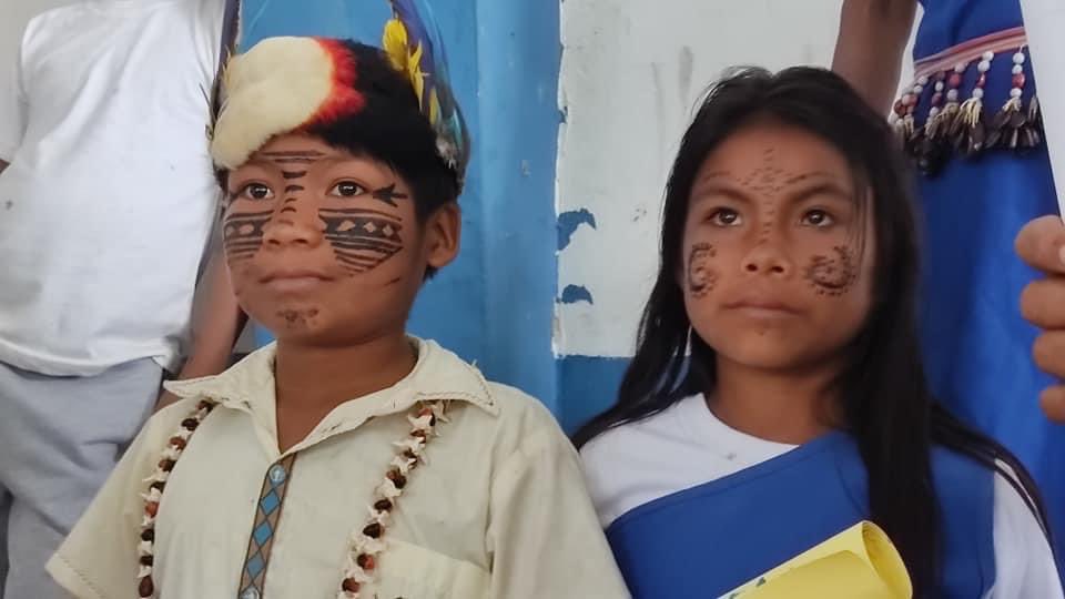 LancerosDigital's tweet photo. ((⭕)) CRISIS EDUCACIÓNAL EN TERRITORIO FENASHP
Se realiza la Gran ASAMBLEA de EMERGENCIA de EDUCACIÓN en la NACIONALIDAD SHUAR de PASTAZA. #FENASHP más de 500 personas daran las propuestas desde territorio.
Comunidad shuar Tsuraku km 51 via Puyo-Macas https://t.co/dQcZ0E6BGk