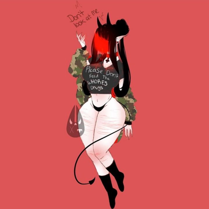 RoyalSpaceMutt's tweet photo. I need better shirt ideas. https://t.co/0uHtwM9KII