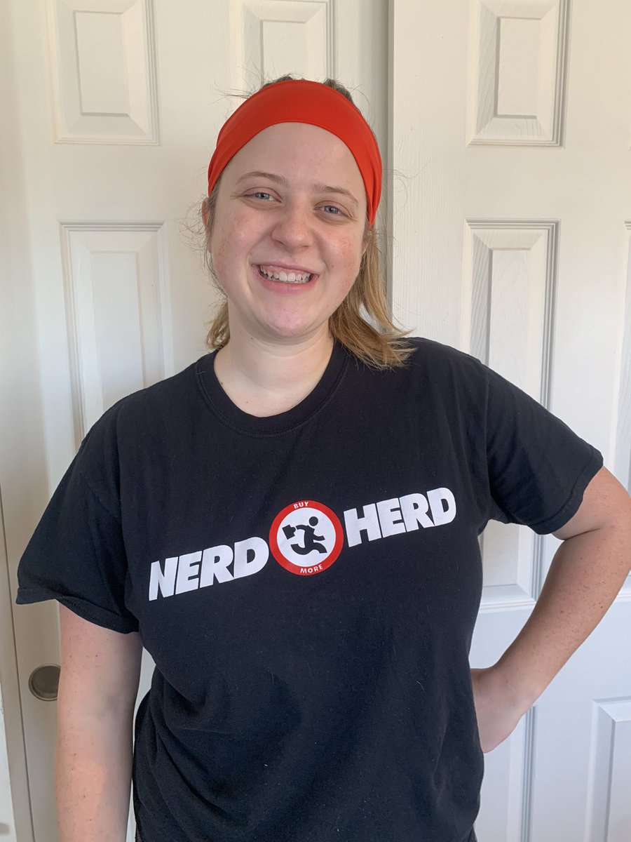 5_mallory's tweet photo. Picked up my groceries and the cashier asked if I was on my way to work...Only #CHUCK fans will know 😂 @ZacharyLevi https://t.co/XgfBoeOLvB