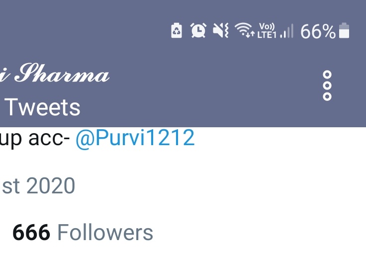 PurviSharmaa12's tweet photo. My battery and followers show that SSR IS HERE!!!!!!

❤❤❤❤🥳🥳🥳🥳🥳🥳🥳🥳🥳🥳🥳🥳🥳🥳🥳🥳

#SushantDay https://t.co/iUfh0c4YDy