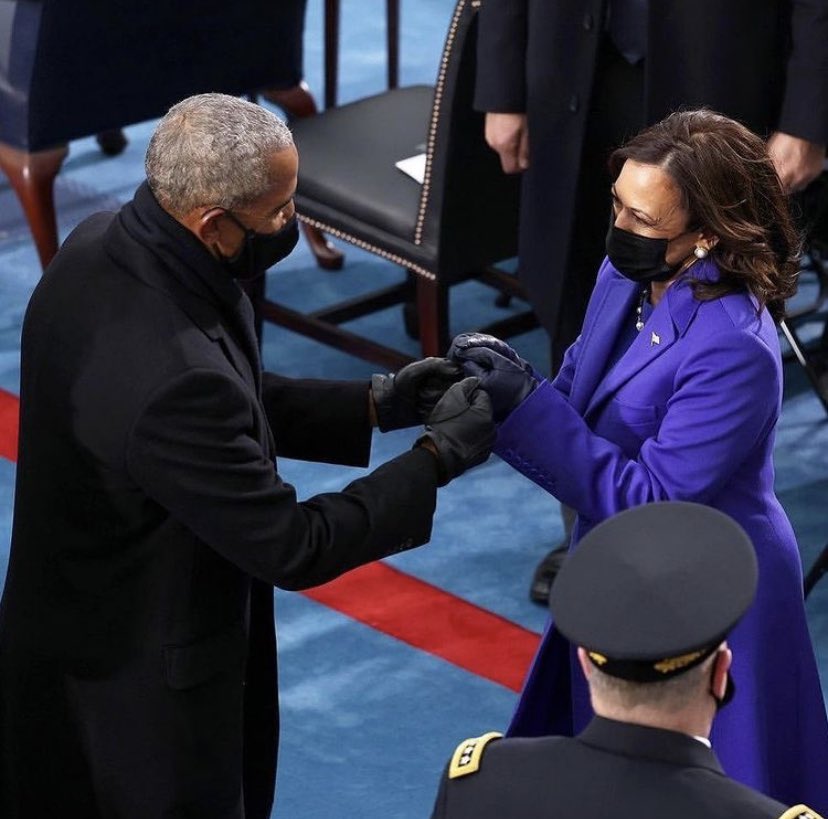 revlimgmt's tweet photo. True #BlackExcellence ⌚️

Comment 🖤 to show support 
#obama #kamalaharris #revlimgmt https://t.co/va1Tvwk3y0