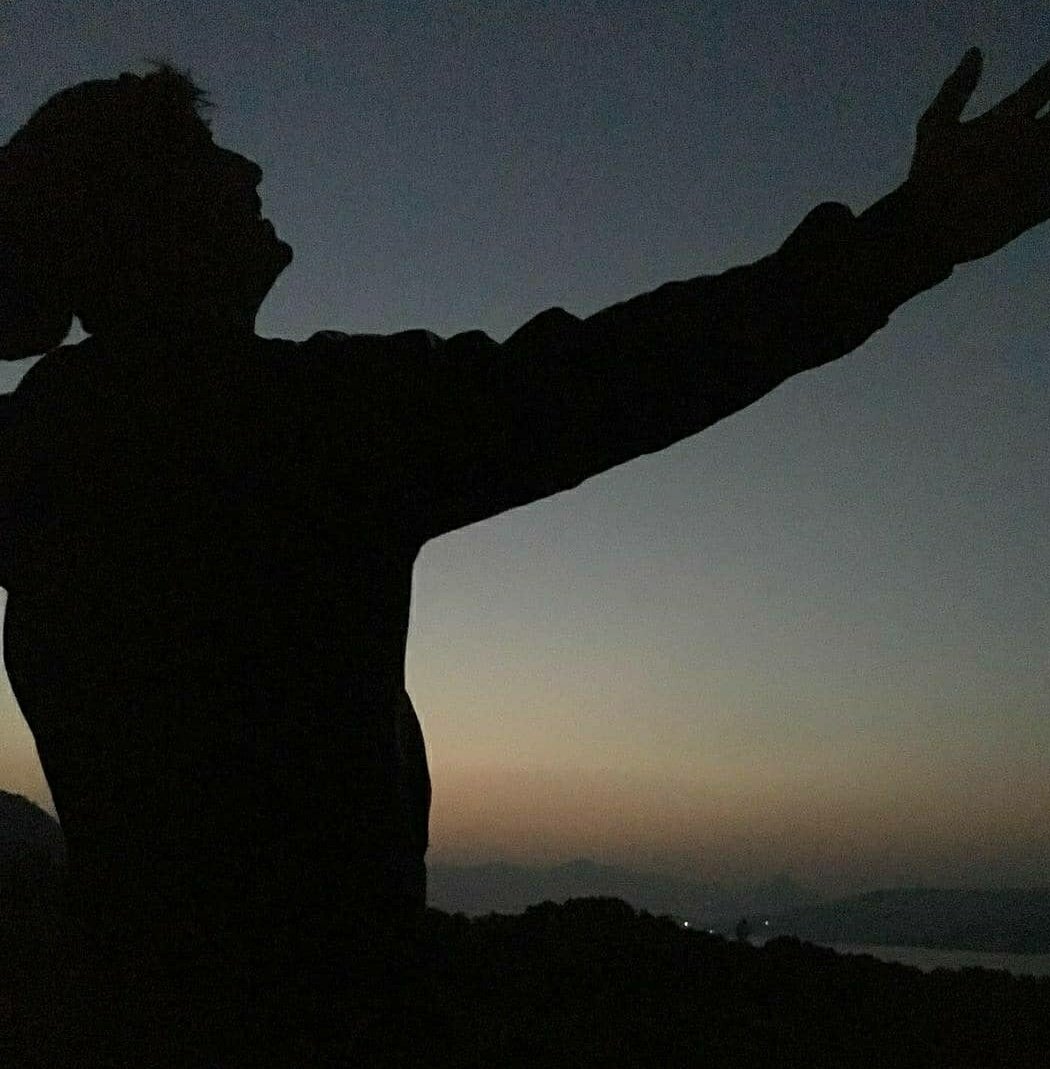 Mohitshetty34's tweet photo. Rangne Wale Rang Se Tasveer Badal Dete Hain
Kamaan Se Nikle Teer Badal Dete Hain
Tumse Mere Do Boond Aanshu Na Badle Gaye
Badalne Wale To Takdeer Badal Dete Hain
#SSR https://t.co/52vsiheARK