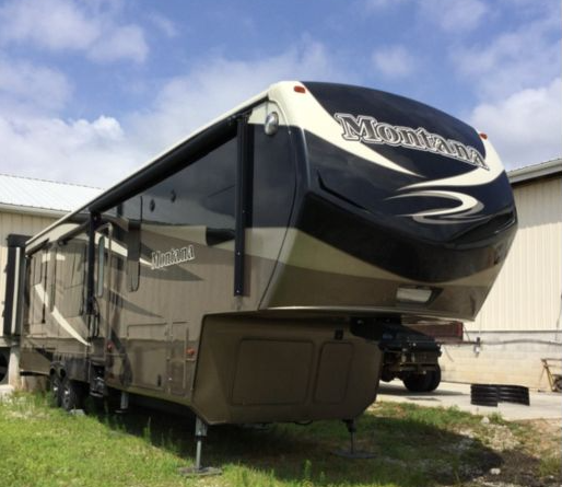 This 2016 Keystone RV is a great addition to any road trip! View more details about this Buy Now item on our website.   buff.ly/3hRUUmT #buynow #jjkane #rv #keystonerv