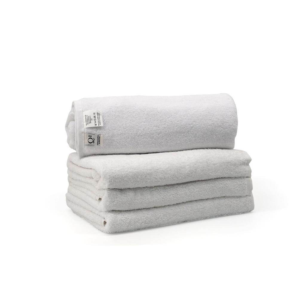 q1bahrain's tweet photo. Towels 
Different sizes available https://t.co/xdEOws4YGY