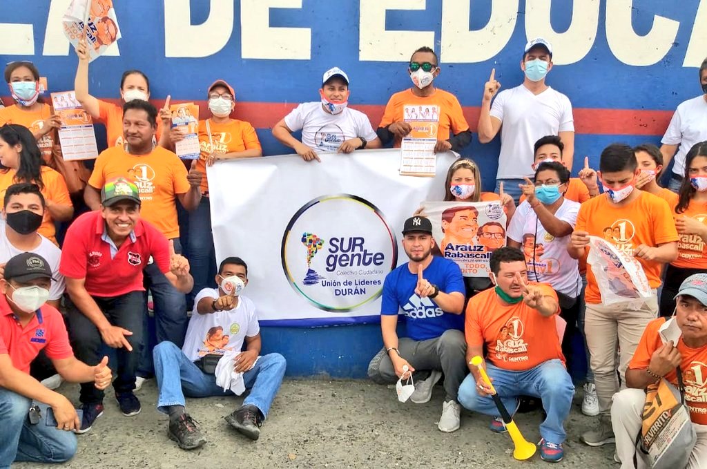 parischiquitoo's tweet image. Vuelve el empleo vuelve el futuro TodoTodito1️⃣ @SurGenteGuayas presente juntos a @rabascallcarlos en #Mapasingue en la #CaravanaDeLaEsperanza @sur_gente @LeoBerrezueta @marcelaguinaga @PepeGalvezEC