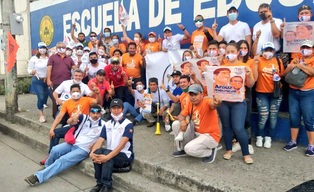 parischiquitoo's tweet image. Vuelve el empleo vuelve el futuro TodoTodito1️⃣ @SurGenteGuayas presente juntos a @rabascallcarlos en #Mapasingue en la #CaravanaDeLaEsperanza @sur_gente @LeoBerrezueta @marcelaguinaga @PepeGalvezEC