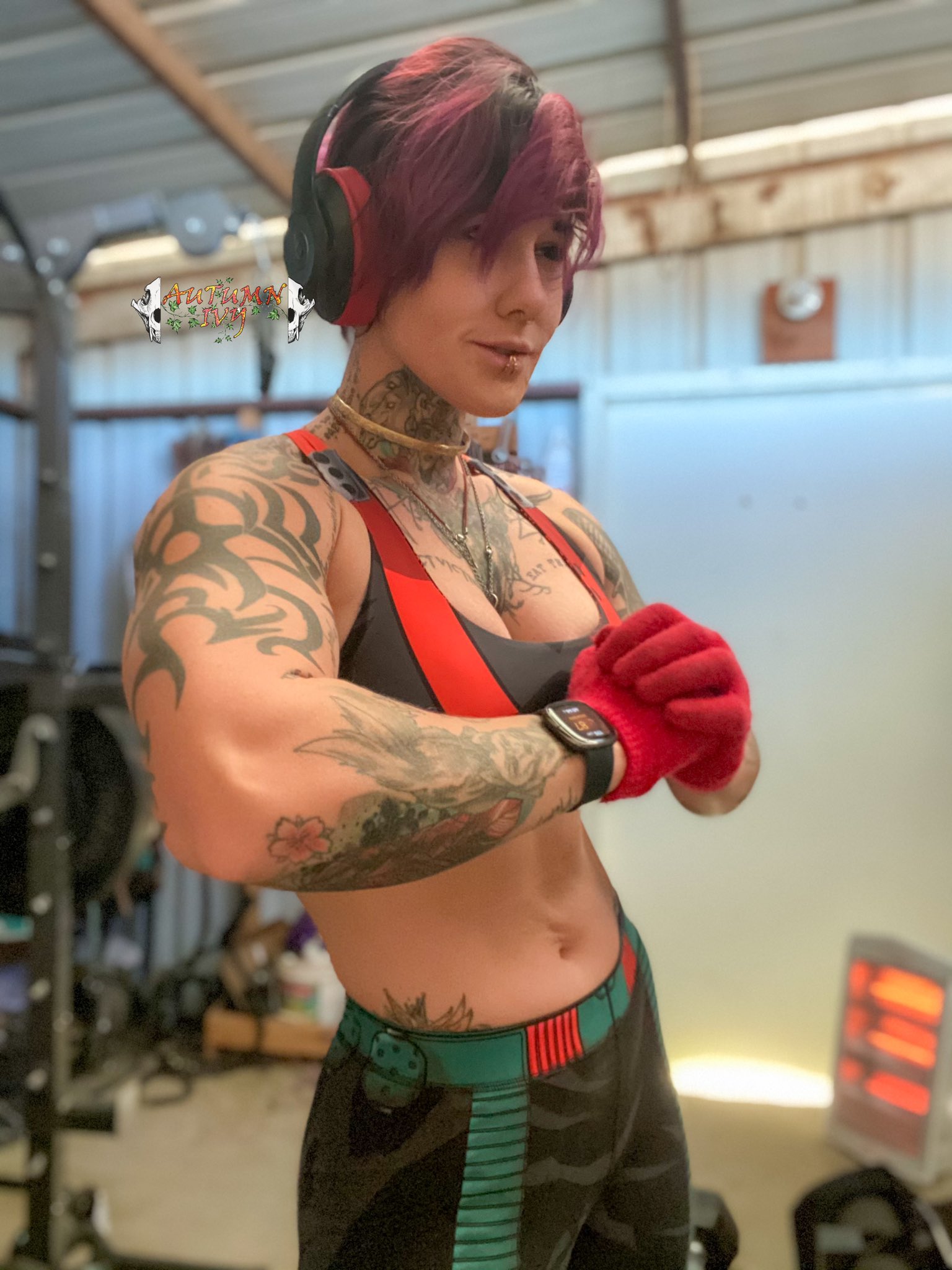 Autumn Ivy - Pax East on X: Seeing a lot of you on that fem muscles with  tattoos kick - Welcome to the party. t.coevnB0MVCC7  X