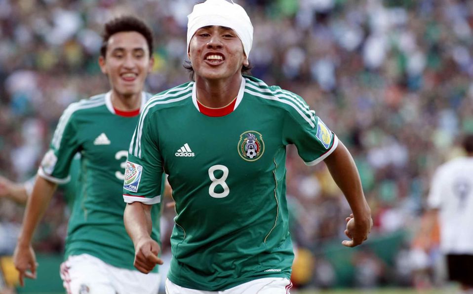 Julio "La Momia" Gómez, con su gol de chilena vs Alemania y campeón mundial sub 17, una carrera que nunca pudo despuntar, el mismo ha declarado que la fama se le subió demasiado rápido además de tomar malas decisiones y tener malas compañías.