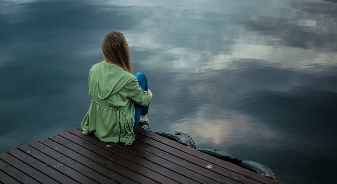 GlobalHealthNW's tweet photo. Loneliness Hits Young People Harder During Lockdown https://t.co/XPvTv0v3vT #psychlogy #neuroscience #mentalhealth #publichealth #lockdown #covid19 #research #youth @uni_copenhagen @ucl @Sorbonne_Univ_ @univgroningen https://t.co/G0uCKgbtE2