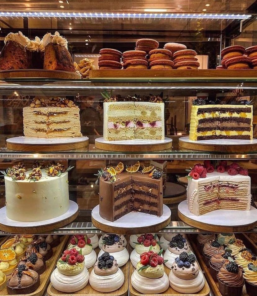 So many choices... 

Credit: <a href="/overatemyfood/">Overatemyfood</a> 
#chocolate #dessert #salonduchocolat