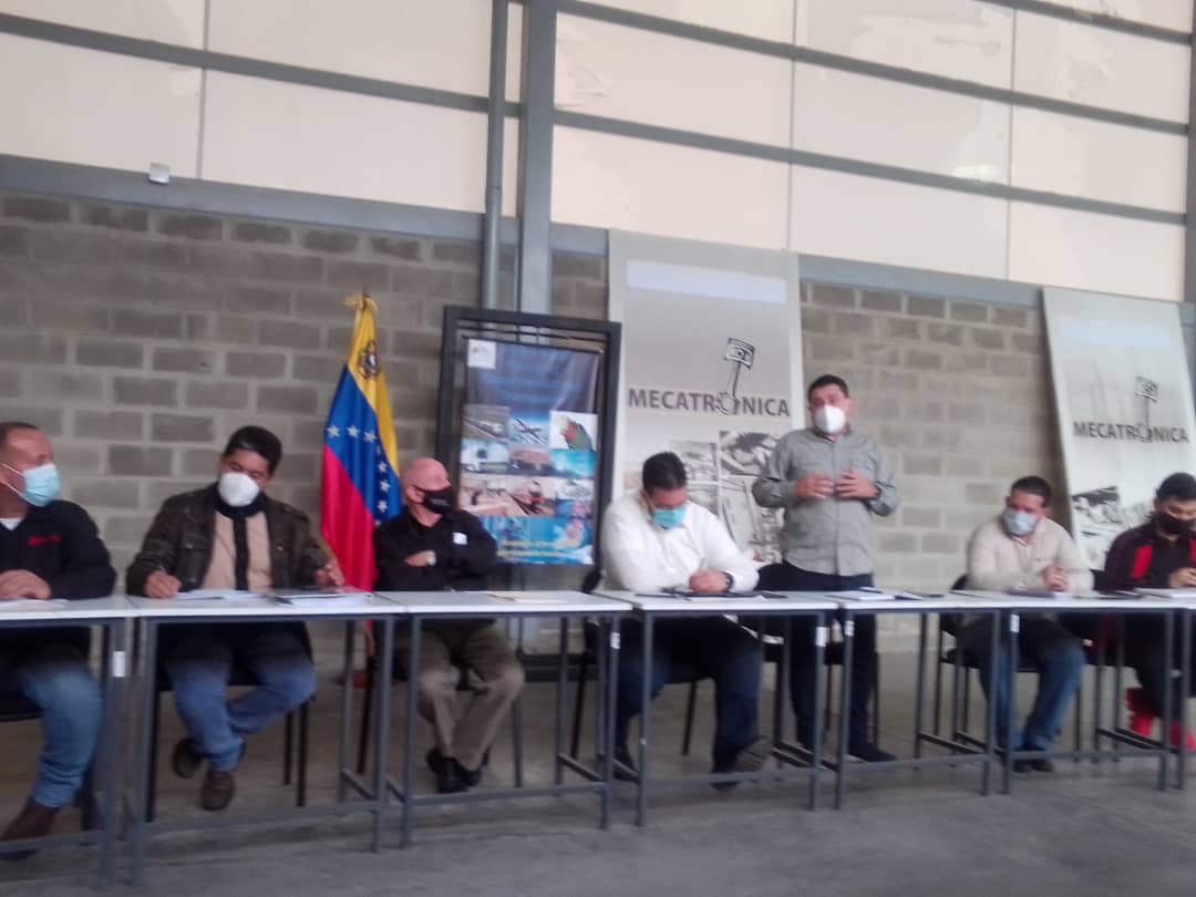 Universidad Nacional Experimental del Transporte tweet media