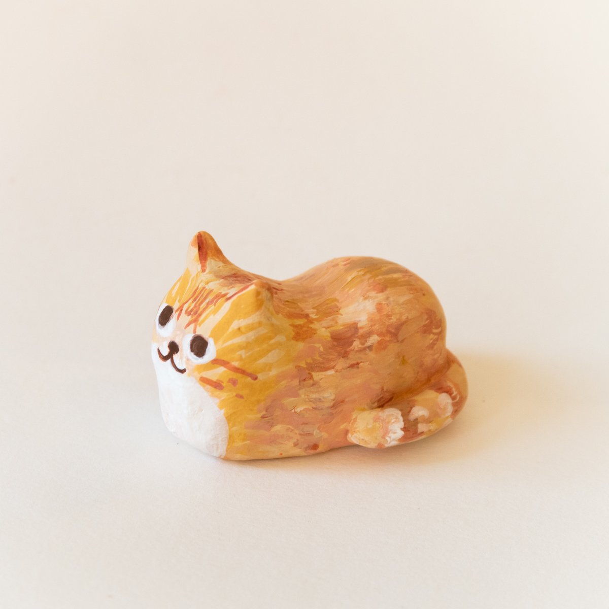 I sculpted my cat loafing 🍞✨