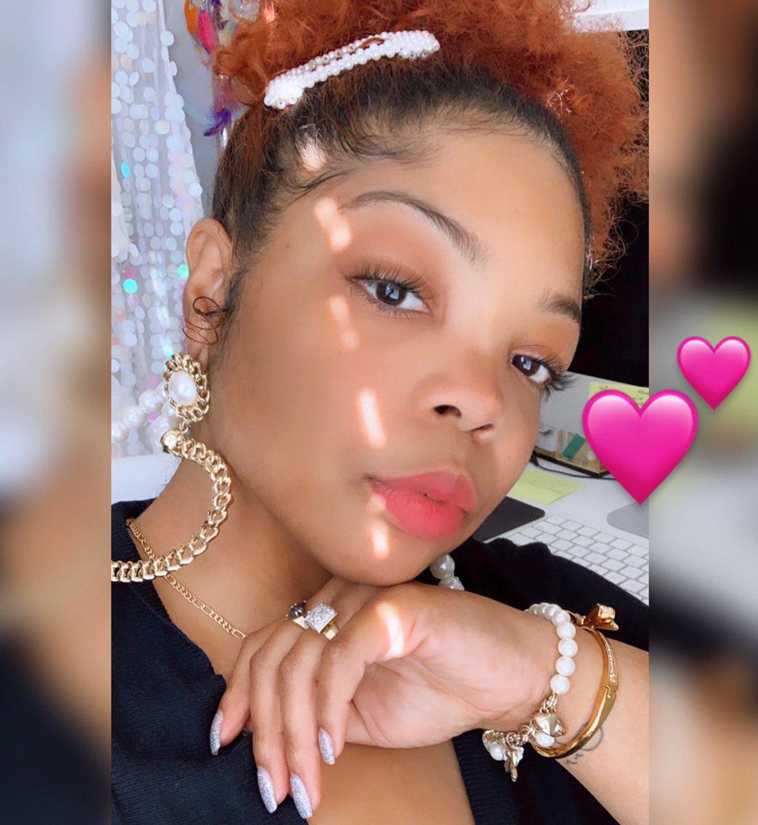 LifeofMary_Tee's tweet photo. Overloaded on Pearls🐚, since I don’t own any Chucks💕 Work from home life! #imsoextra
.
.
By the way call me for all your Real Estate needs! 😊 
#Buying #selling #newdevelopment #investing #flipping #renting #imthatgirl #varealtor #Hamptonroadsrealestate https://t.co/ho4OdR1C8s