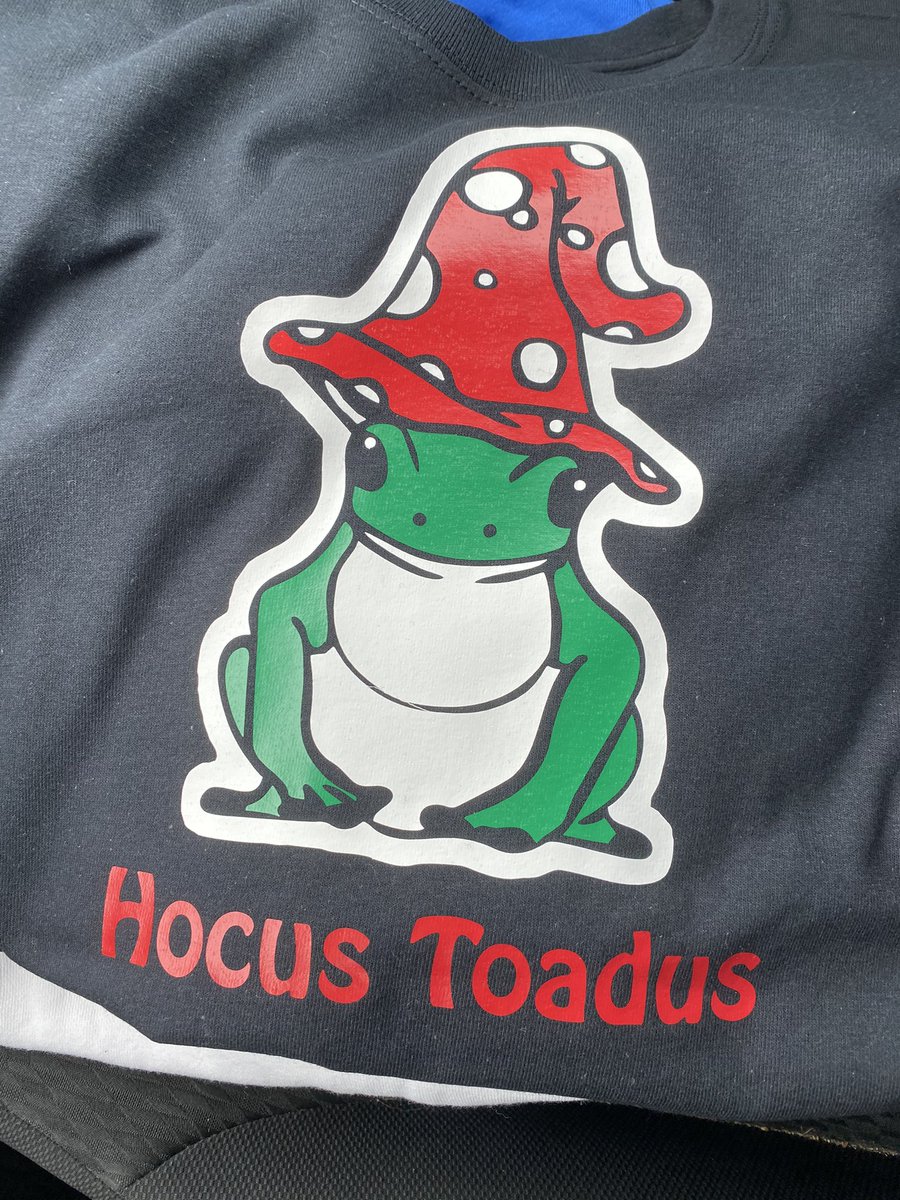 MrOnuczko's tweet image. They said it couldn’t be done. They said “you’ll never teach a frog magic”.
Well I am here to prove you all wrong. BEHOLD! #commtech