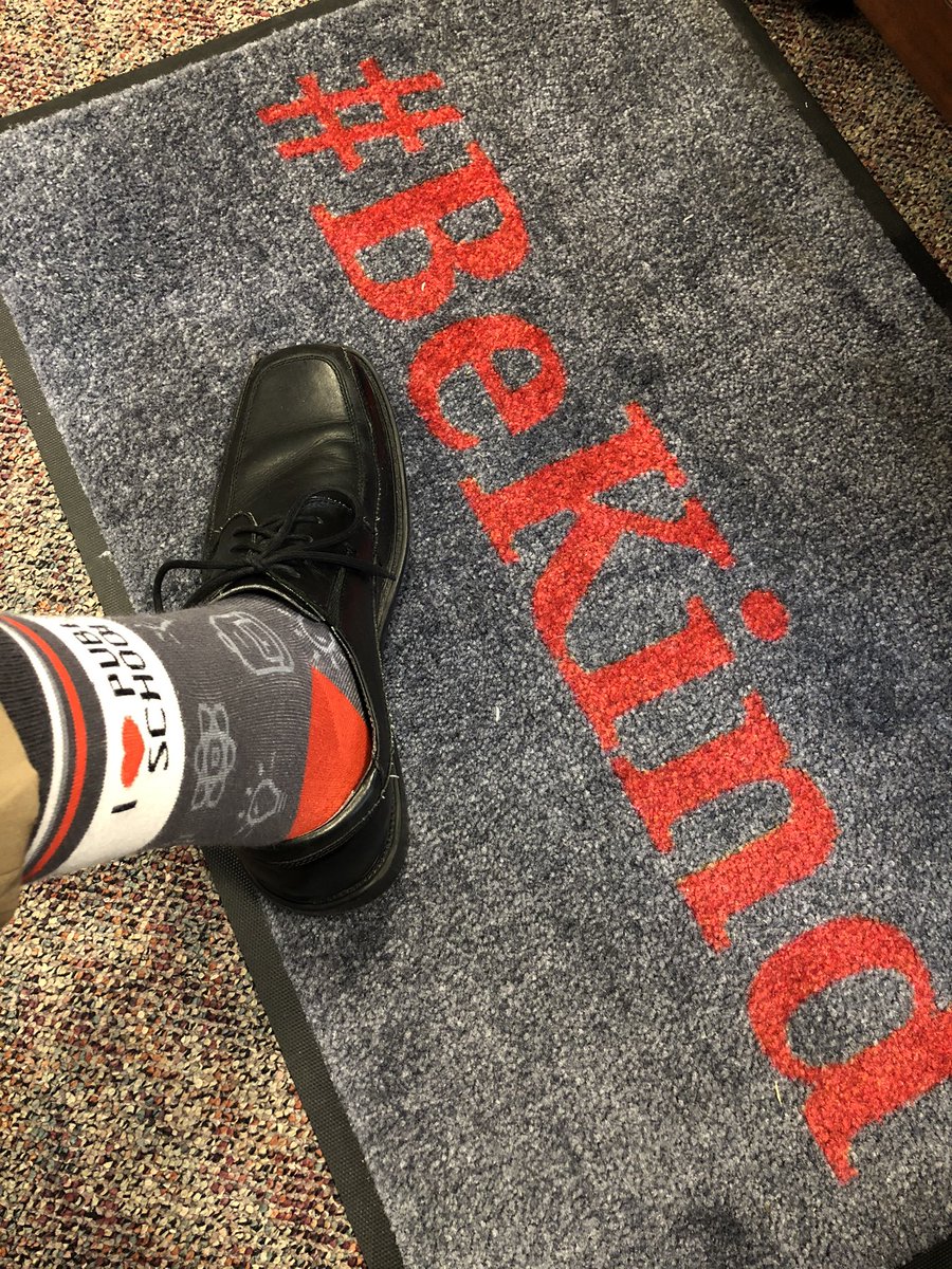 drmadler's tweet image. These two things go great together! #sockfashion #BeKind #ilovepublicschools #RamFamily @RalstonSchools @NElovesPS