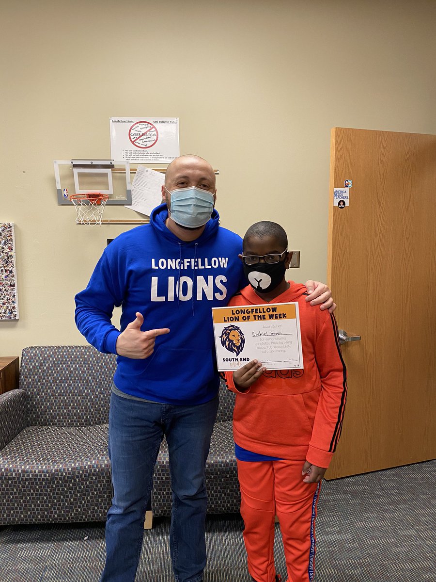 This is Ezekiel. 

He’s a Virtual Academy student from Mrs. Harrison’s 4th grade class. She selected him as the class winner for Lion of the Week and he stopped in with his dad to pick up his award today. 

Thank you for showing your #SouthEndPride! Congrats! 🎊