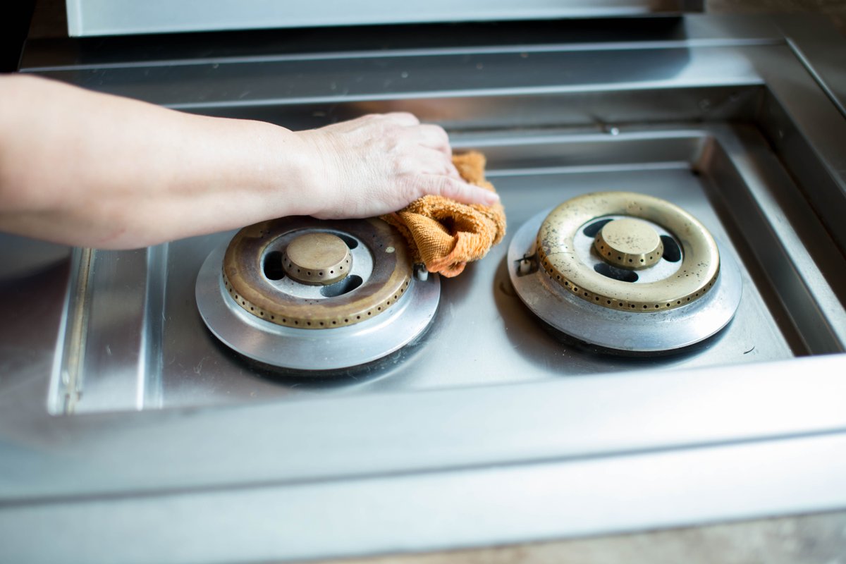 SpecialOpsCT's tweet photo. We will clean everything. Yes, even the burners on your gas stove! 👊 https://t.co/94FD7pohK4