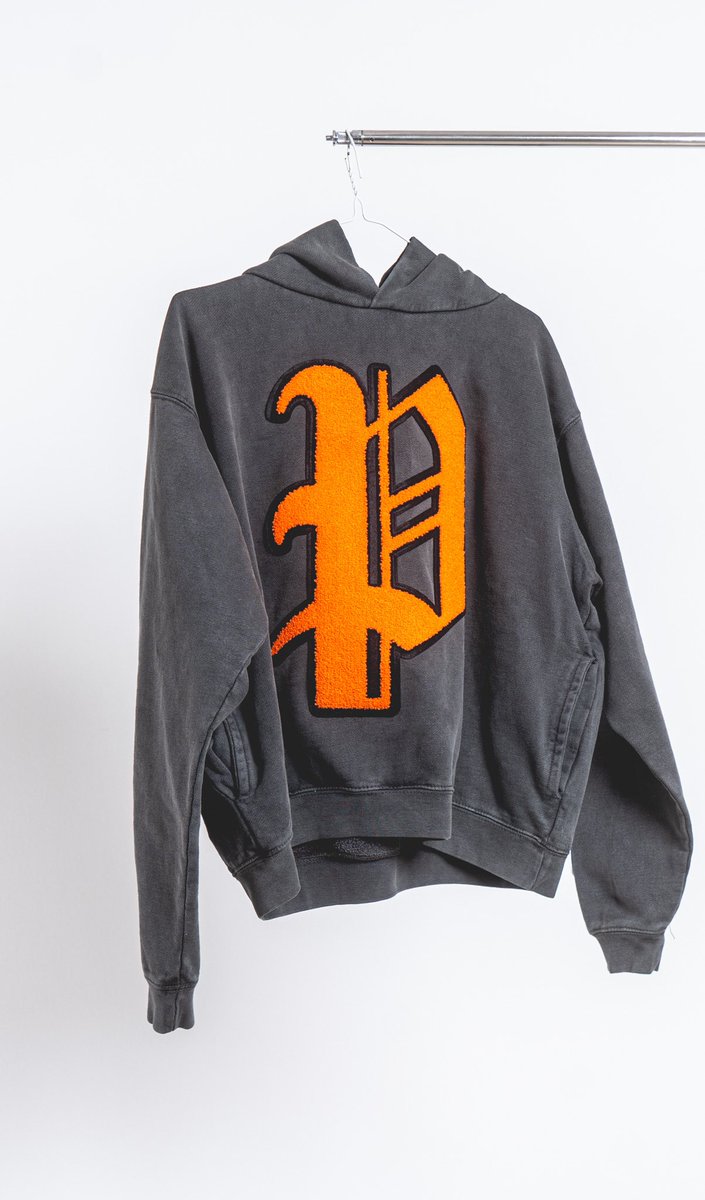 CR_Blacks's tweet image. Get your coins ready, we’re dropping new Premium Prosecco Merch this week...Pounds, Euros, Yen, Crypto (gets you 12% off), PayPal...To put it short, we accept it all. Keep an eye out for the drop and get your drip in order. 🤞🏽🥂