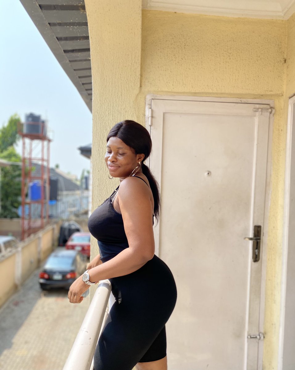 Bankoleyetunde4's tweet photo. Your woman crush 🌹❤️🥰
#MelaniaTrump #trump #visa #LadyGaga #bubu #biden https://t.co/rDGtzxq9It