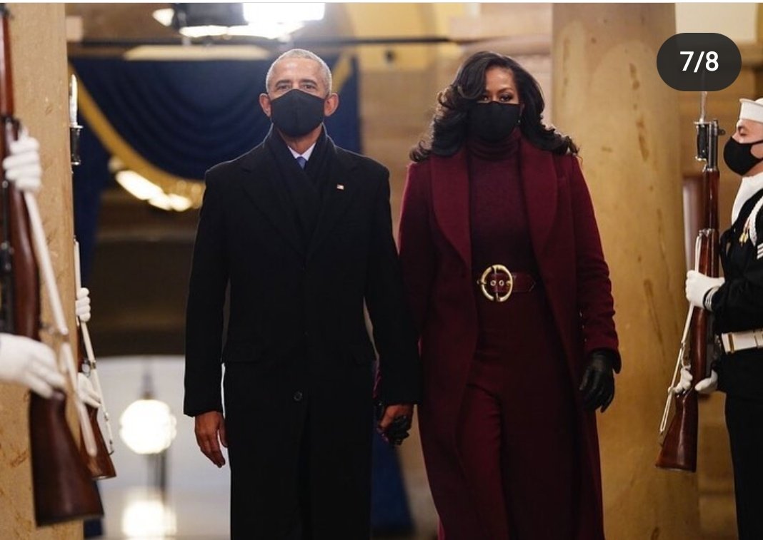 fraupfoetchen's tweet photo. Jaja, neuer Präsident, blabla, aber könnten wir mal bitte über Michelle Obamas Outfit sprechen.
Ich bin verliebt. 😍😍 https://t.co/MStbEHeWSd