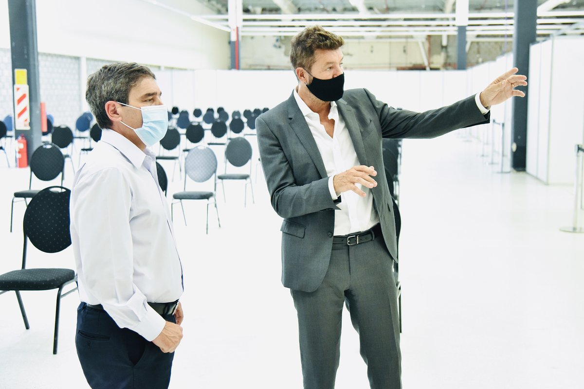 ✍️ #SanLorenzo firmó un acuerdo con el <a href="/gcba/">Buenos Aires Ciudad</a> para instalar un vacunatorio contra el Covid-19 en el predio de Av. La Plata.

Marcelo Tinelli recorrió las instalaciones con Fernán Quirós, Ministro de Salud porteño, quien agradeció la labor social del Club ➡️ bit.ly/3sHW8Gv