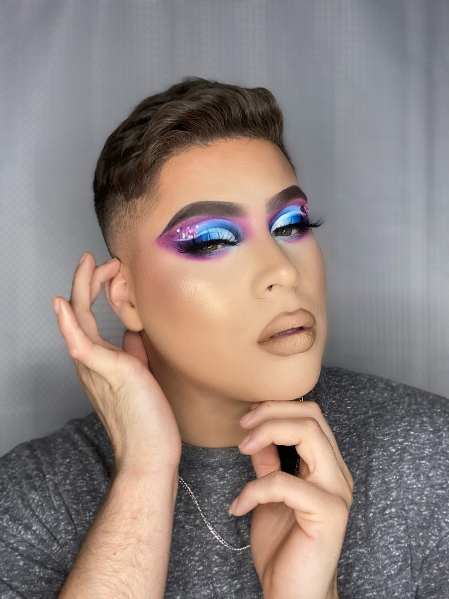 MakeupbyJavier's tweet photo. @MMMMITCHELL hope you see this @madebymitchelll @ABHcosmetics  
.
#fyp #tiktok #makeup #mua #feelingmyself #toofaced #nars #fentybeauty #onesize #anastasiabeverlyhills #plouisebase #ccbeauty  #viral #rupaulsdragrace #jeffreestar #glowingskin #morphe #morphebrushes #mmmmitchell https://t.co/1m1ea4UCvL