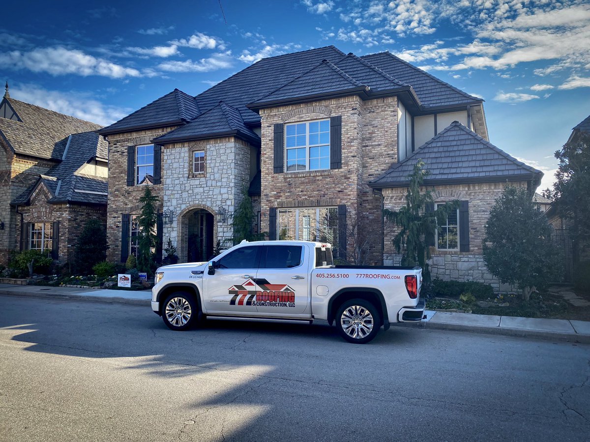 777Roofing's tweet photo. 🤩 WOW 🤩

We love how this DaVinci Bellaforte Shake Tahoe turned out for our customer in Norman! 

#777Roofing #DaVinciRoofscapes

📲 (405) 256-5100
💻 https://t.co/EwNnaOdYGd https://t.co/ssLXc2LCgT