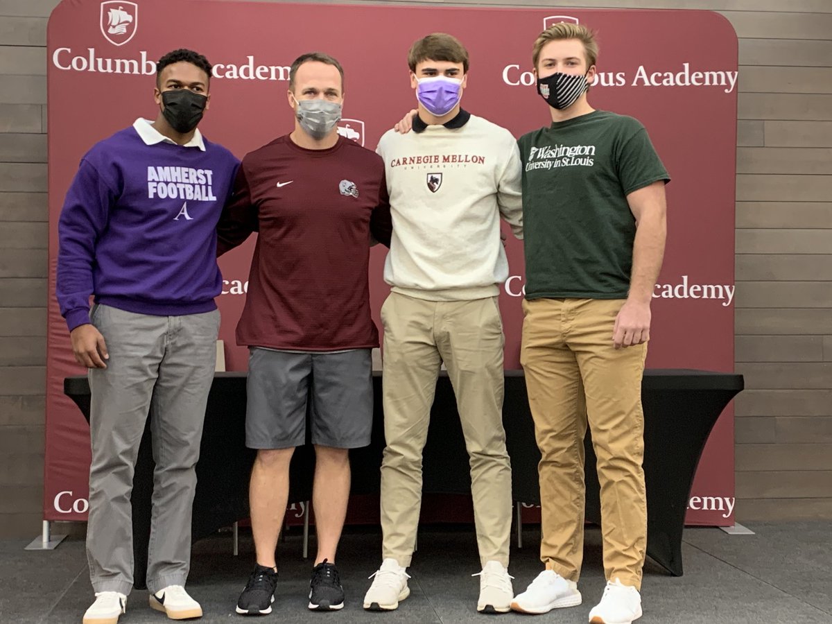 CACoachMiller's tweet photo. Love these guys! ⁦@AmherstCollFB⁩ @tartanFB and ⁦@washufootball⁩ are getting some special student-athletes! #thestripesnevercomeoff #CAFBfamily ⁦@vaughnarmour⁩ @b_hess_9 @robertmills27 https://t.co/CzT9n7VzvM