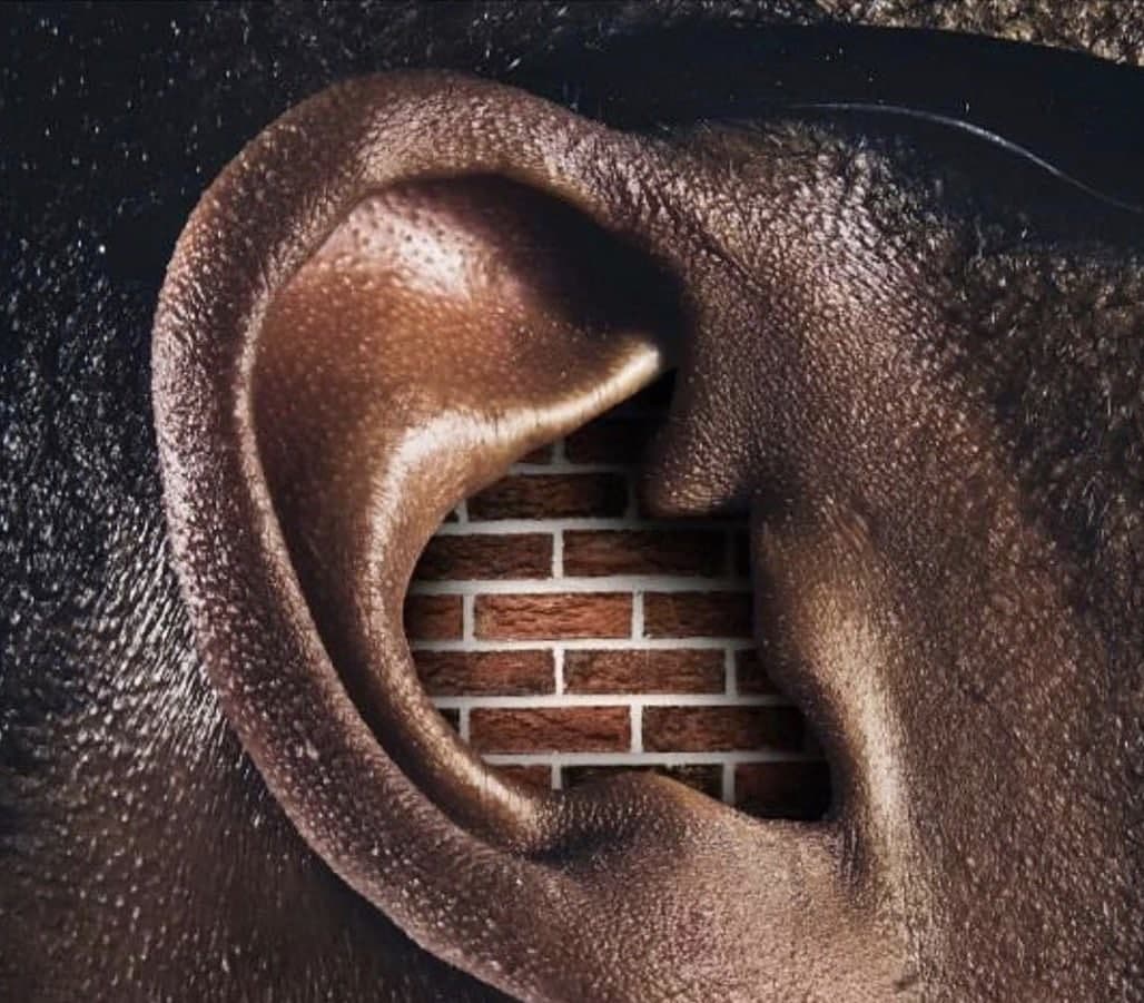 PsicoBlxck's tweet image. Dar consejos a las personas que están enamoradas...