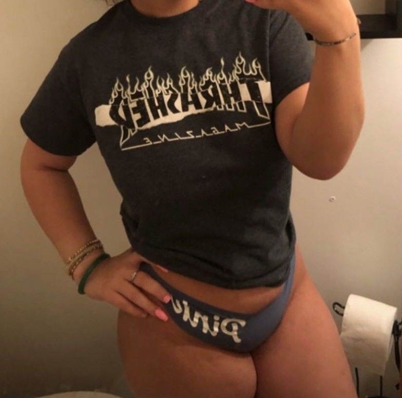 lizzy83000's tweet photo. Awesome submittal! Lets reward her with a retweet blast #busty #bigboobs #retweet #hornydm #sendnudes #pussy #sex #exposed #horny #lesbian #sendnudes #orgasm #nsfw https://t.co/jYWDz9gRBL
