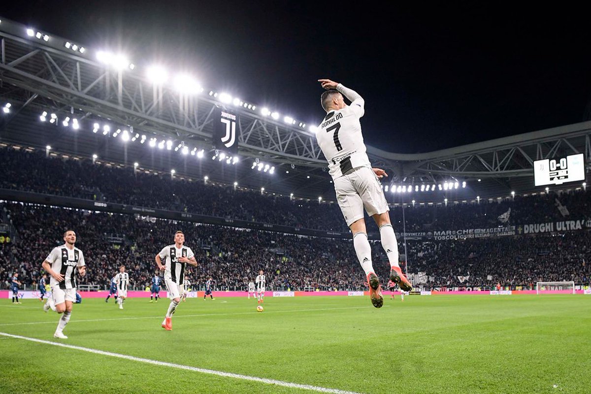 BREAKING: Cristiano Ronaldo just became the greatest goalscorer in the history of football, with his 760th professional career goal. 
An incredible achievement.
Congratulations <a href="/Cristiano/">Cristiano Ronaldo</a>.