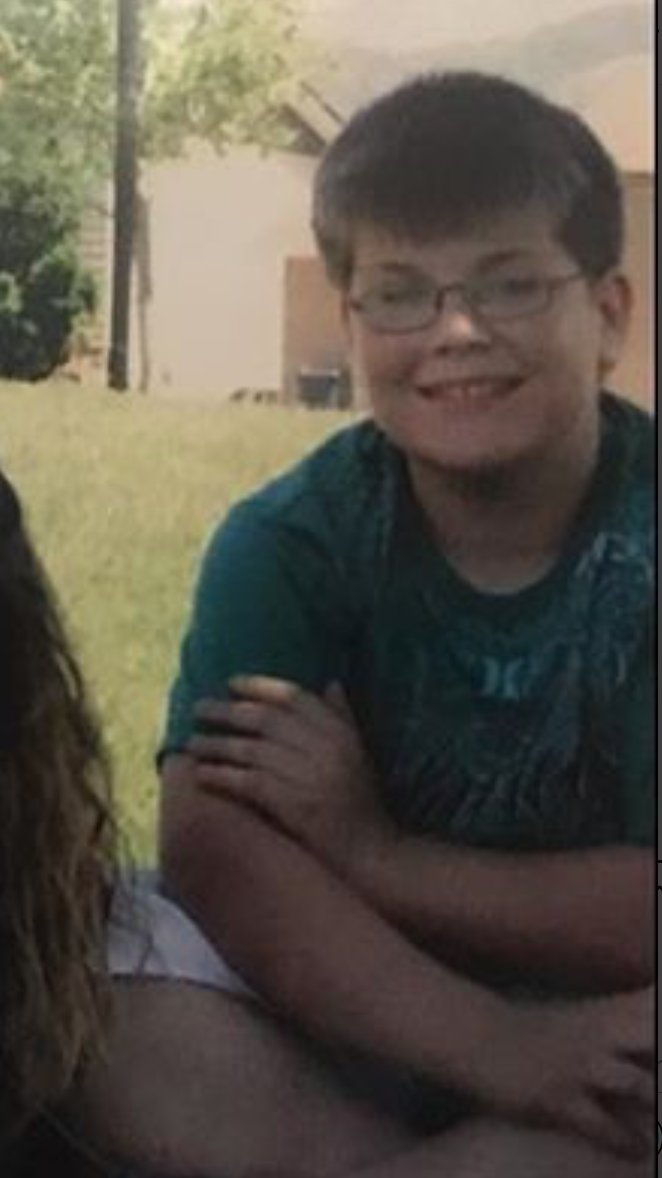 There comes a certain point in your journey.You stop running away from who you were.And start chasing who you want to become.From anxious and fat To fit and confident.*A thread on part of my story*