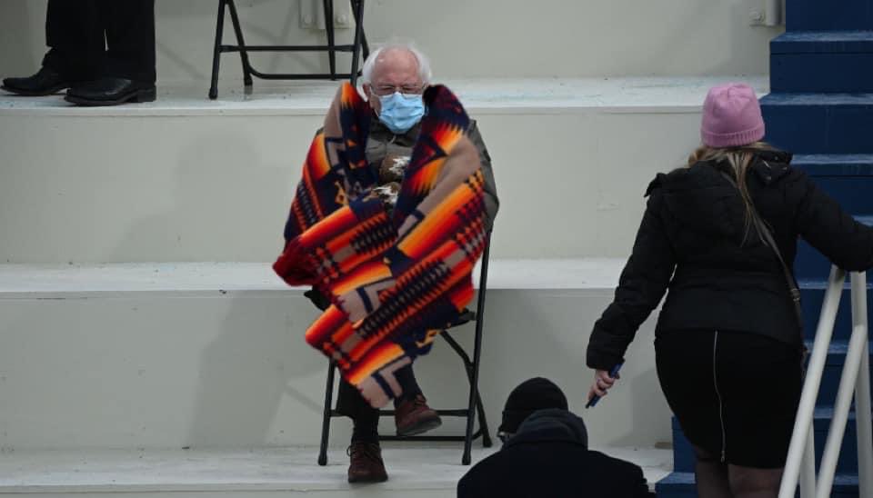 bombayshells's tweet photo. That one Native mom during the late events at a track meet. https://t.co/OzEGiz83xR