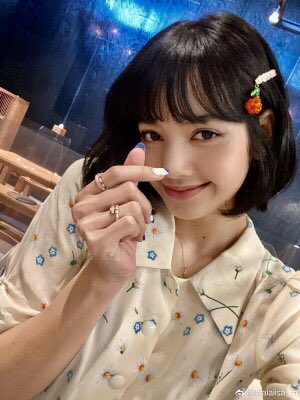lilitopian's tweet photo. Lisa’s duality still amazes me everytime https://t.co/DSwYmwxs3c