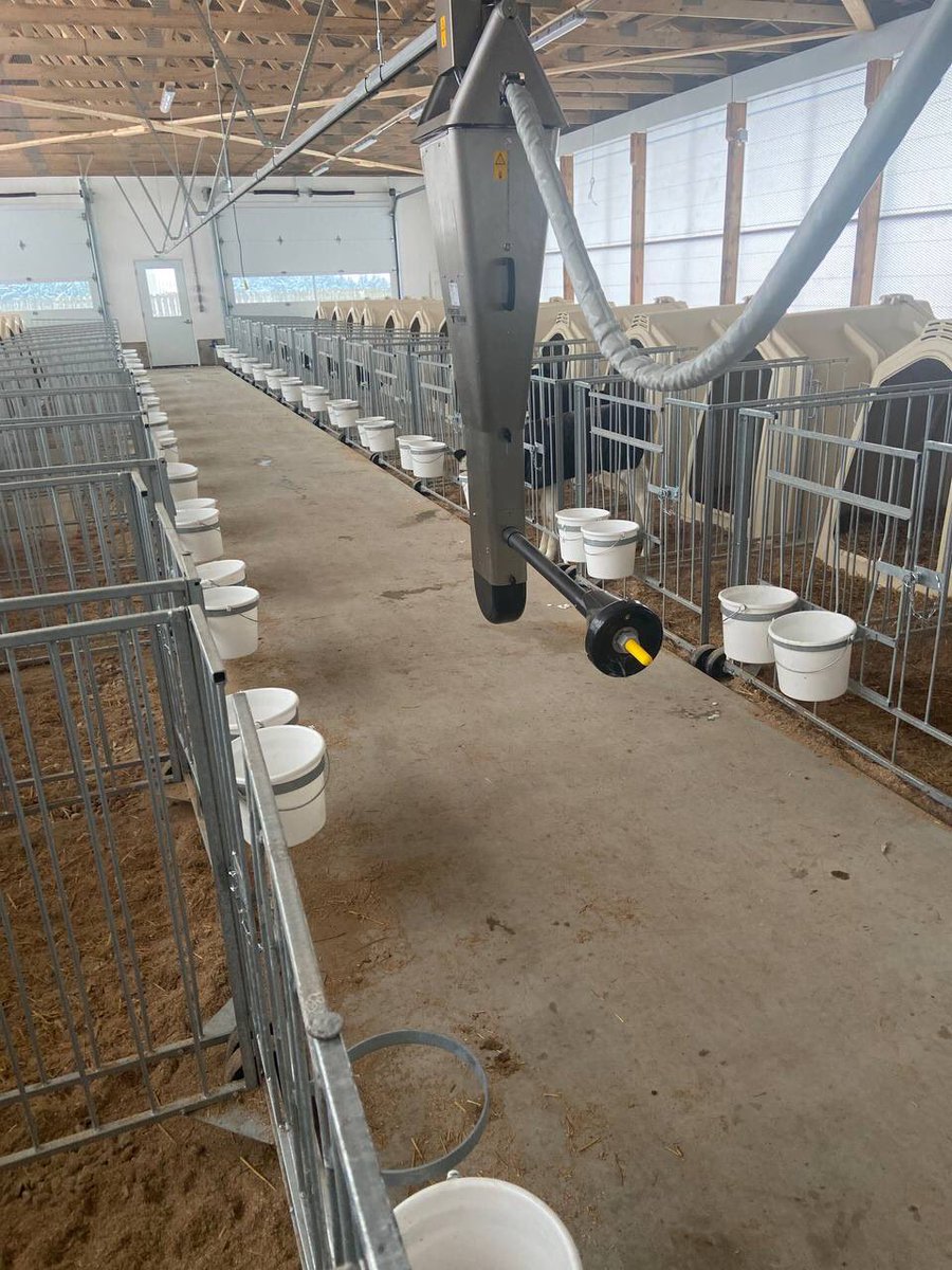 Recently we installed a Förster-Technik CalfRail at Farfield Farms. Forget lugging buckets, this CalfRail will do the work for you!