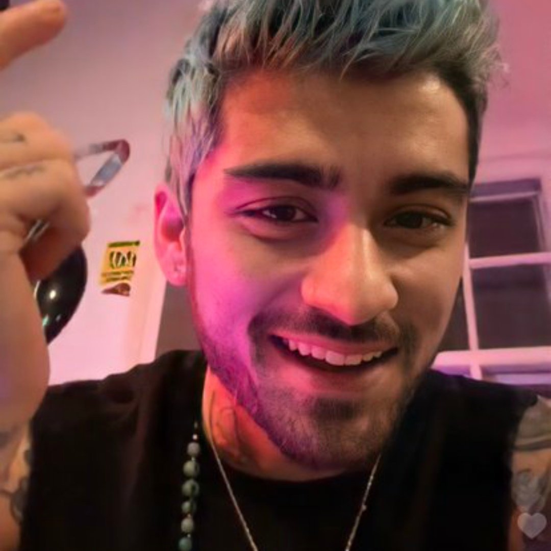 medicinexxkmm's tweet photo. Te amo flaco te mereces todo lo bueno del mundo no toda la mierda que te hechan.
WE LOVE YOU ZAYN
WE LOVE YOU ZAYN https://t.co/W5phDjksYg