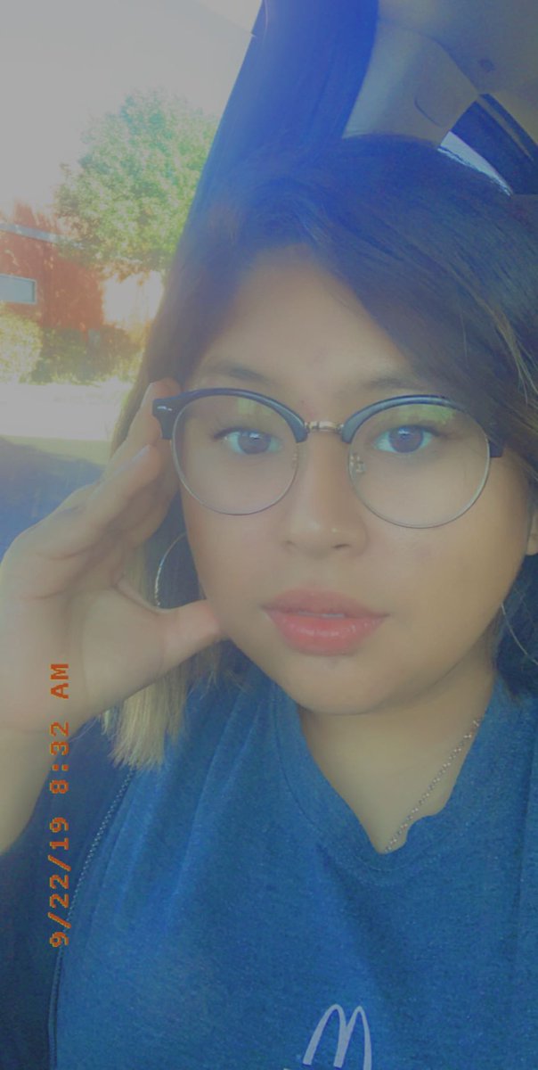 leslie_perezgtz's tweet image. hey old me you’re gonna grow up and realize that it’s not fun being an adult. also you’re not gonna be the goodie two shoes everyone thought you were lol. btw you are obsessed with that one australian band 5sos and his bassist, calum, here’s some oldies but goodies #HelloOldMe