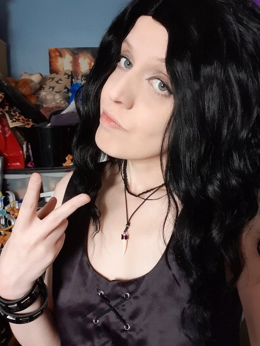 Just your friendly neighbourhood bisexual shapeshifter here #lgbtqforcorpse