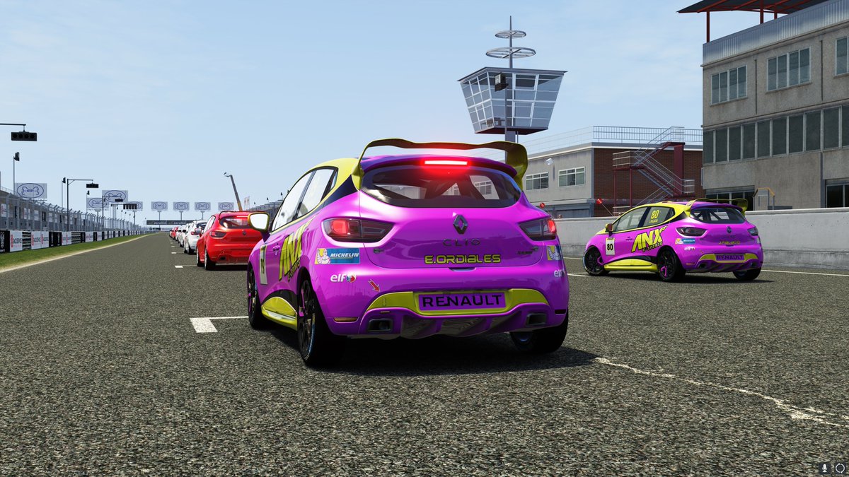 Con todos vosotros la skin de ANX Junior Team, o ANX Academy oficialmente.

los jovenzuelos <a href="/enol_ordiales/">Enol Ordiales Garcia</a> y un servidor listos para la clio cup de <a href="/VirtualLaps/">VirtuaLaps</a> 

<a href="/AnxSport/">ANX E-SPORT</a> 

¿que os parece la skin? 😏